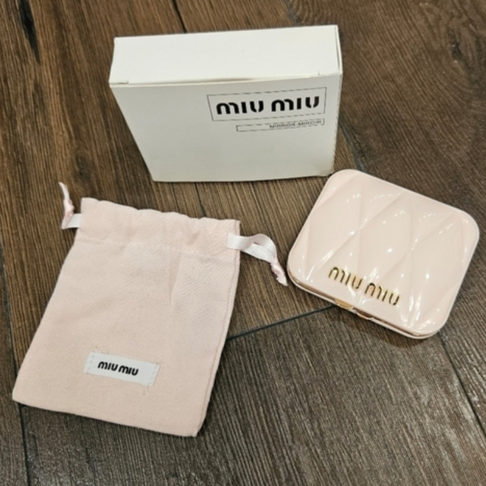 NIB Miu Miu Pink Matelassé Compact Mirror Dust Bag Box VIP GWP Beauty - Picture 7 of 7